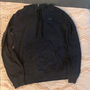 Women’s UA hoodie medium
